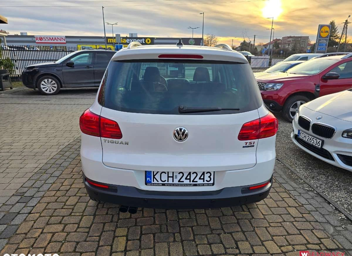 Volkswagen Tiguan cena 45800 przebieg: 140000, rok produkcji 2012 z Wejherowo małe 137